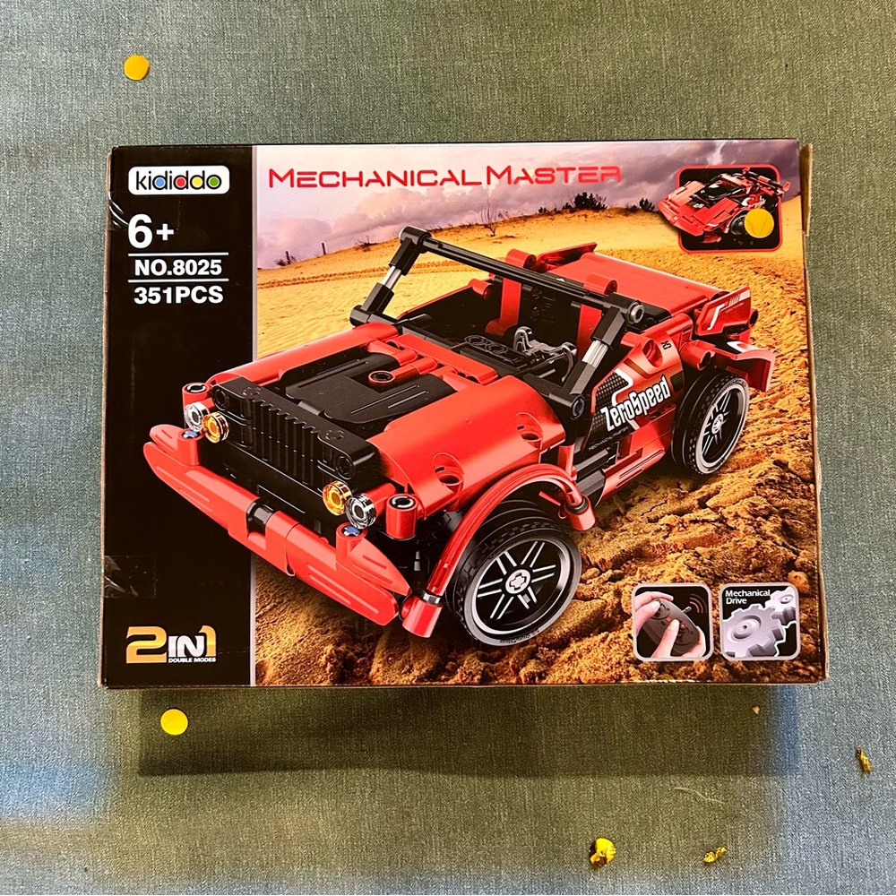 Kididdo Mechanical Master Red 2-In-1 Building Blocks Toy Car
